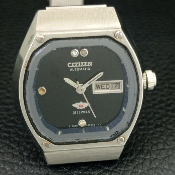 Vintage 1973 Citizen Automatic Womans Silver Watch W/daydate & Black accents main image 10